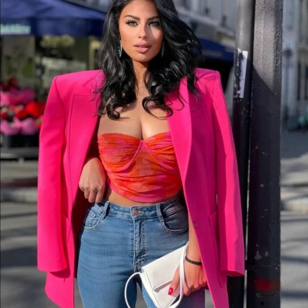 ZARA MENSWEAR STYLE BLAZER
NEON PINK